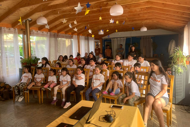 Søndagsskolesamling i Curico i Chile