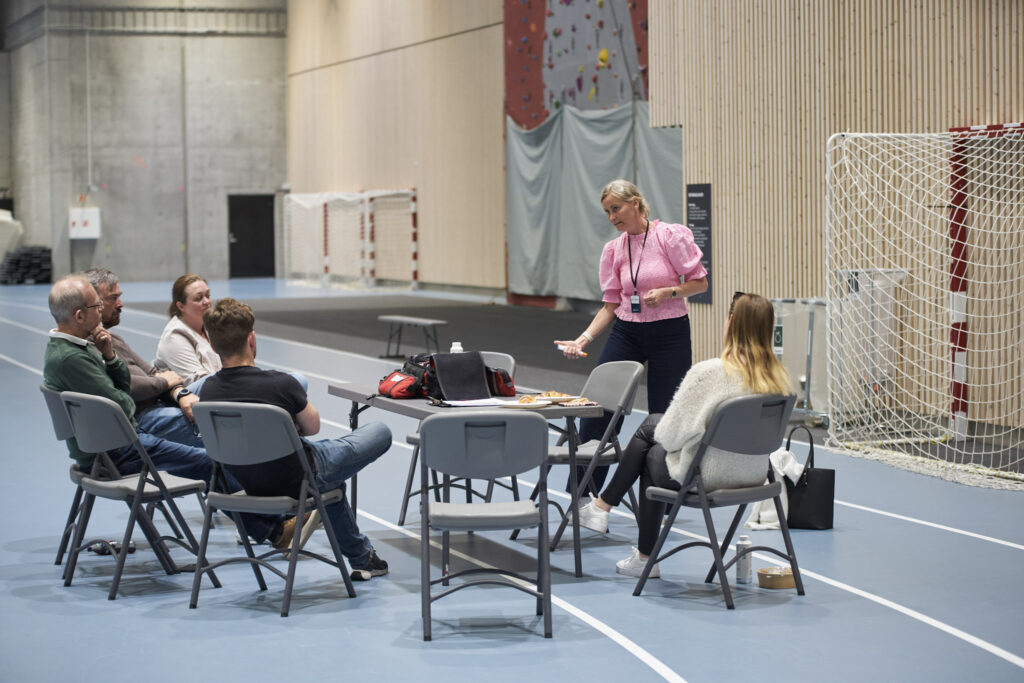 Cathrine Gjøsund leder kurs for medic og salvakter.