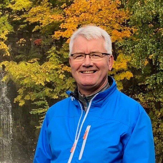 Kristian (63) gleder seg til den gode atmosfæren han opplever det er når mange som vil lære Jesu liv å kjenne samles til sommerstevne.
