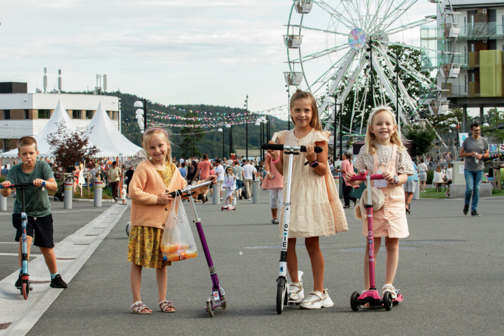 Barn som leker på festplassen - Minnerik sommer - BCC sommerstevne 2023