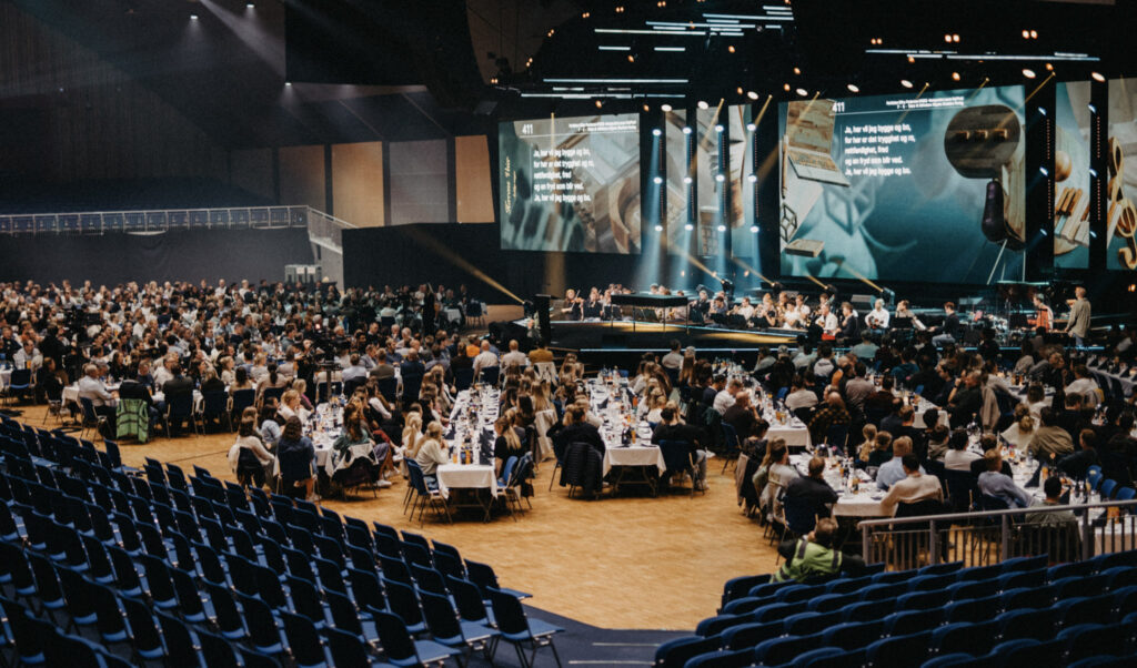 With the purpose as motivation, over 800 volunteers gather for a volunteer weekend.