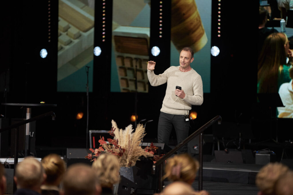 Jermund Pedersen talks about the youth and mentoring work in BCC (Brunstad Christian Church)