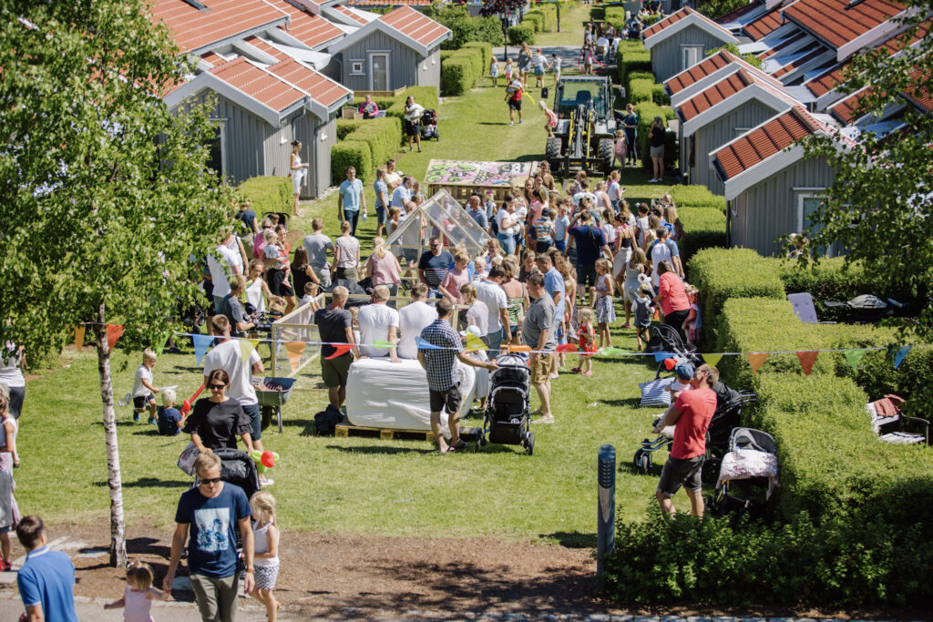 In the next round demand was so high, that quotas were set for who could buy a usage right in the Hagebyen area, based on the number of children per family.